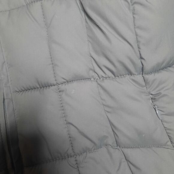 a.n.a Faux Fur Trimmed Puffer Coat Gray Size Medium - Picture 8 of 10